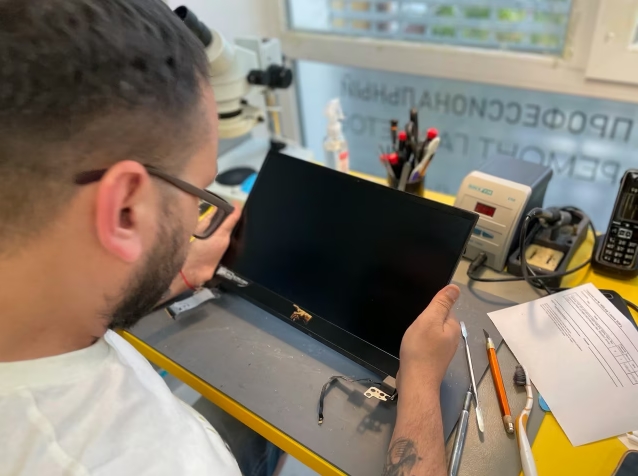 Черный экран компьютера